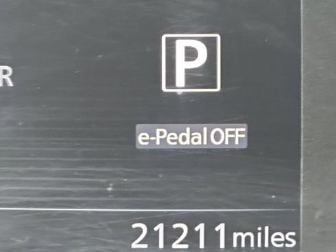 Used 2023 Nissan Leaf SV Plus image 21