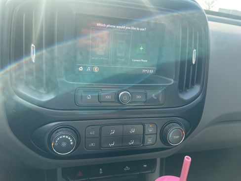 Used 2020 GMC Canyon 2WD Crew Cab w/ Convenience Package image 19