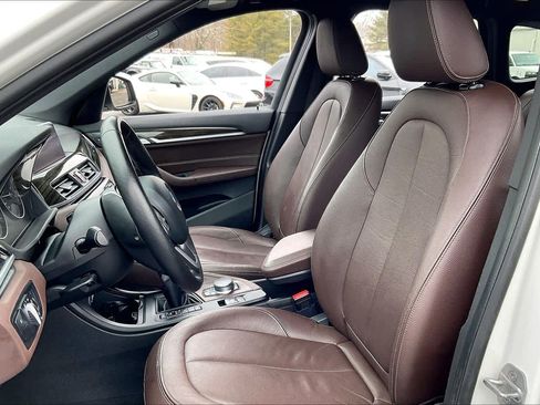 Used 2017 BMW X1 xDrive28i image 8