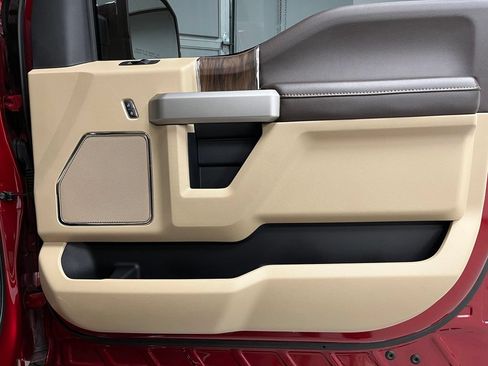 Used 2019 Ford F150 Lariat w/ Equipment Group 502A Luxury AWD/4WD image 56