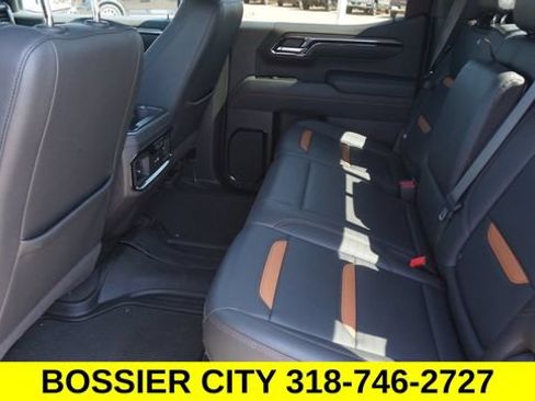 Certified 2025 GMC Sierra 1500 AT4 w/ AT4 Premium Package AWD/4WD image 26