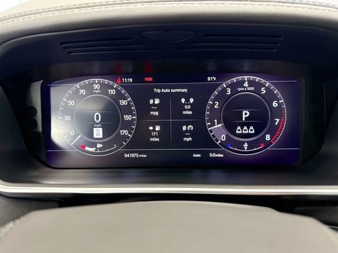 Used 2021 Land Rover Range Rover P525 Westminster Edition LWB image 32