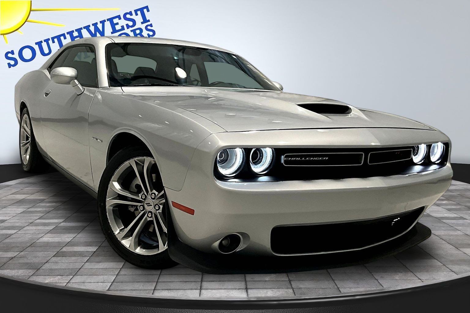 Used 2021 Dodge Challenger R/T RWD image 3
