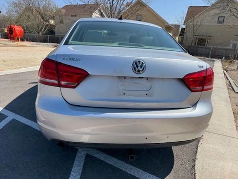 Used 2015 Volkswagen Passat 1.8T Limited Edition image 10