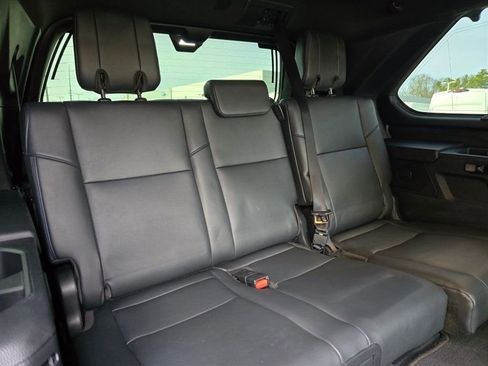 Used 2023 Toyota Sequoia Platinum AWD/4WD image 6