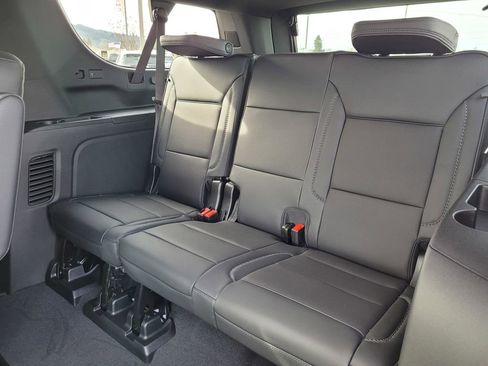 New 2026 GMC Yukon XL Denali w/ Denali Reserve Package image 9