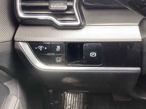 Certified 2023 Kia Sportage LX image 29
