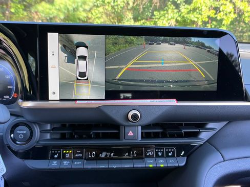 New 2026 Toyota Crown Platinum AWD/4WD image 19