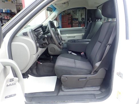 Used 2012 GMC Sierra 2500 W/T w/ Snow Plow Prep Package image 10