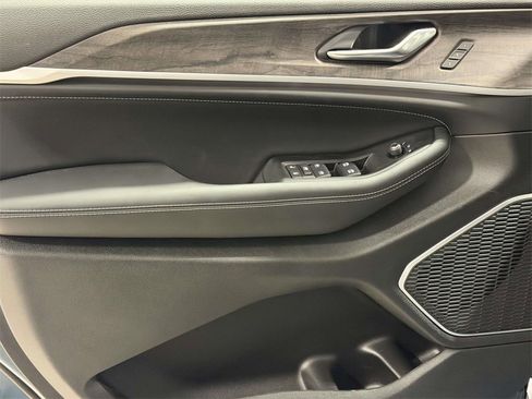 New 2026 Jeep Grand Cherokee Limited image 15