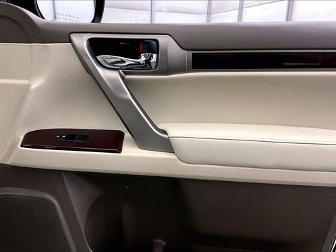 Used 2015 Lexus GX 460 Luxury image 24