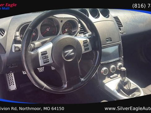 Used 2006 Nissan 350Z Enthusiast w/ (N93) Cargo Convenience Pkg RWD image 11