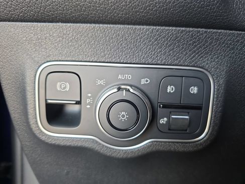 Used 2026 Mercedes-Benz GLB 250 image 27