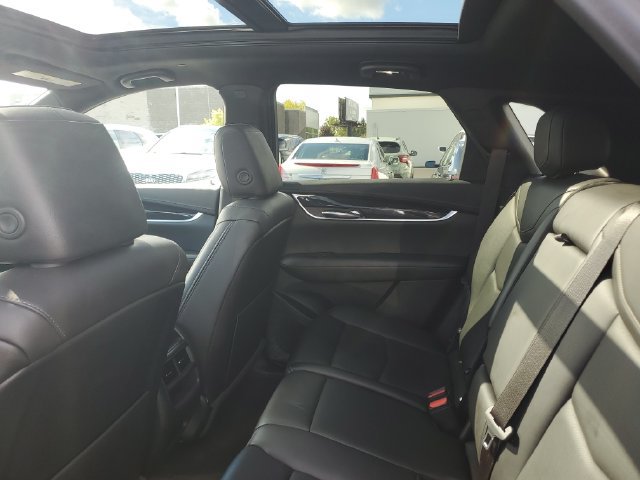 Certified 2022 Cadillac XT5 Premium Luxury AWD/4WD image 10