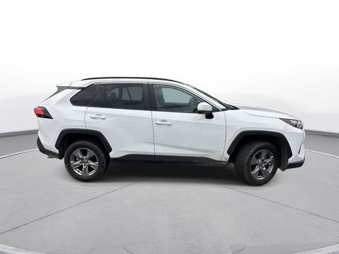 Used 2025 Toyota RAV4 XLE FWD image 4