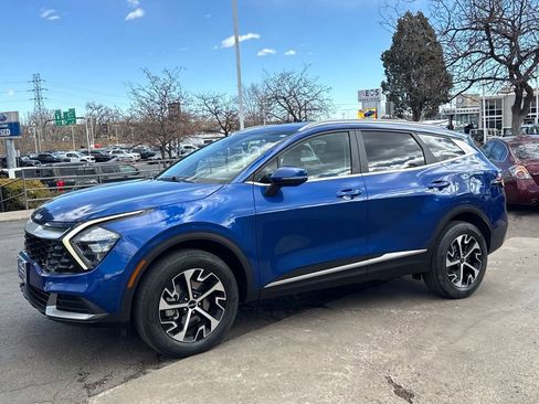 Certified 2023 Kia Sportage EX AWD/4WD image 3