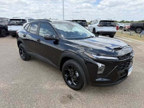 New 2026 Chevrolet Trax LT w/ Driver Confidence Package FWD image 38
