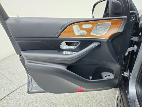 Certified 2023 Mercedes-Benz GLS 580 4MATIC image 26