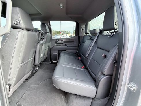 Used 2025 GMC Sierra 1500 SLT image 23