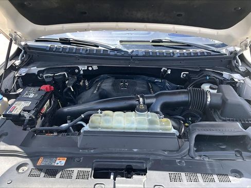 Used 2019 Lincoln Navigator Select w/ Technology Package AWD/4WD image 29