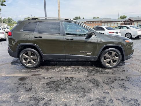 Used 2017 Jeep Cherokee 75th Anniversary AWD/4WD image 10