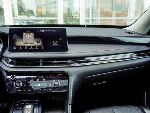 Used 2023 INFINITI QX60 Pure image 17