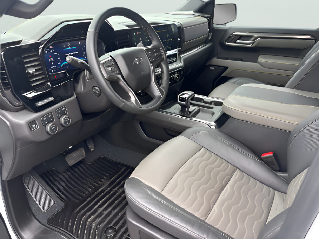 Used 2025 Chevrolet Silverado 1500 ZR2 w/ Technology Package AWD/4WD image 15