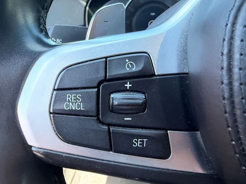 Used 2018 BMW 530i w/ M Sport Package RWD image 10