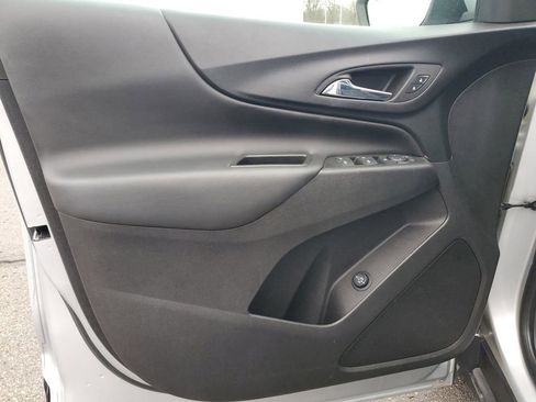 Used 2022 Chevrolet Equinox LT image 11