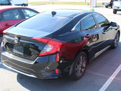 Used 2019 Honda Civic EX image 6
