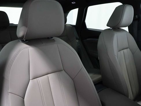 Certified 2025 Audi Q5 Premium w/ Convenience Package AWD/4WD image 20