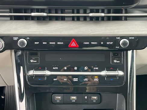 Certified 2023 Kia Carnival SX image 15