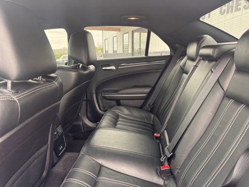 Used 2018 Chrysler 300 S image 16