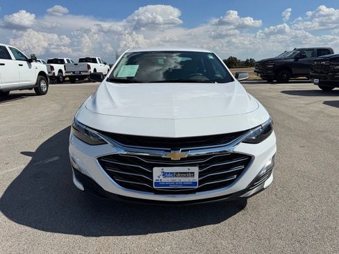 Used 2019 Chevrolet Malibu LS FWD image 2