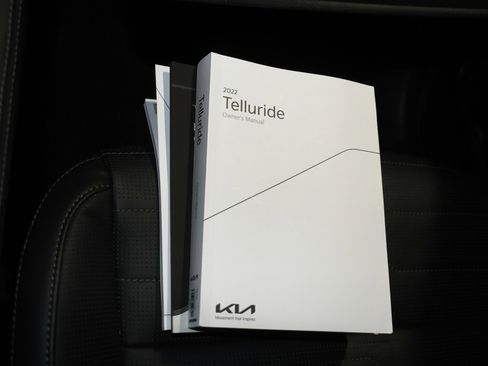 Used 2022 Kia Telluride SX w/ SX Prestige Package image 98