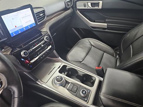 Used 2023 Ford Explorer Limited image 25