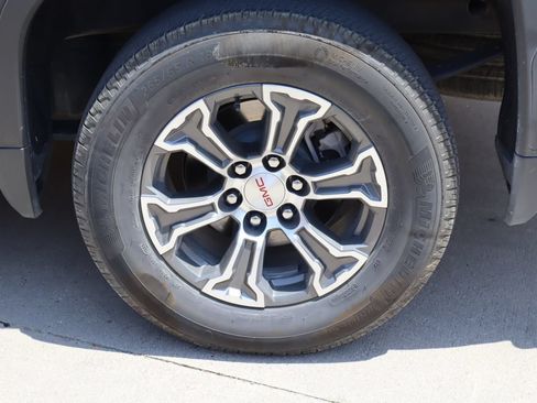 Used 2025 GMC Sierra 1500 SLT AWD/4WD image 27