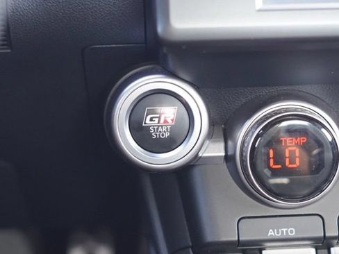 Used 2022 Toyota GR86 Premium w/ ALL Weather Mat Package (TMS) RWD image 25