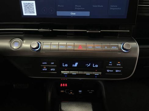Used 2025 Hyundai Kona SEL AWD/4WD image 31