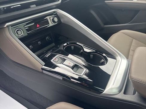 Certified 2025 Audi Q5 Premium w/ Premium Plus AWD/4WD image 38