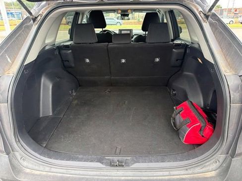 Used 2021 Toyota RAV4 LE AWD/4WD image 13