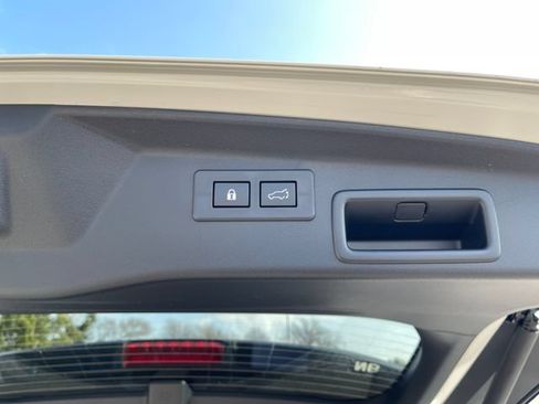 New 2026 Subaru Outback Touring XT AWD/4WD image 17