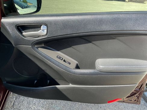 Used 2018 Kia Forte LX w/ LX Popular Package FWD image 14