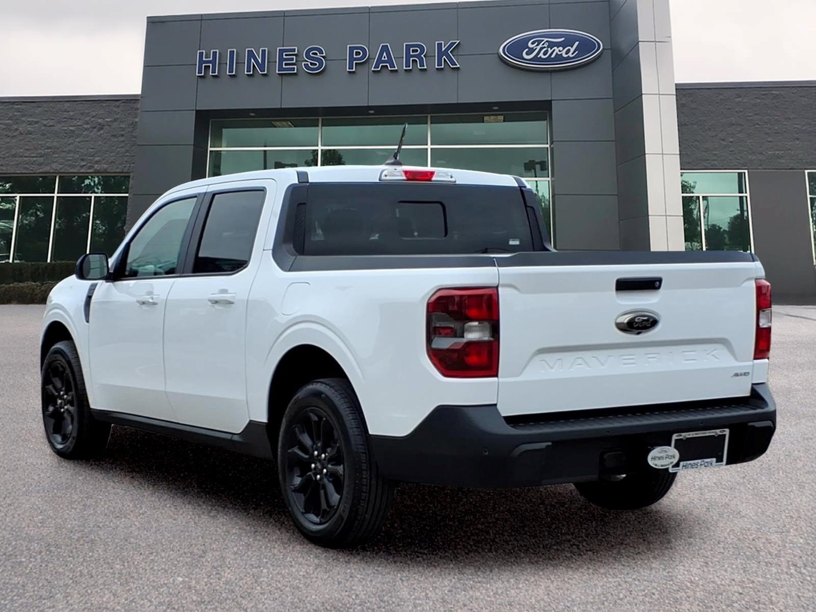 Used 2024 Ford Maverick Lariat w/ Black Appearance Package AWD/4WD image 5
