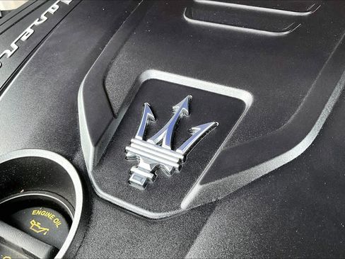Used 2024 Maserati Grecale Modena image 32