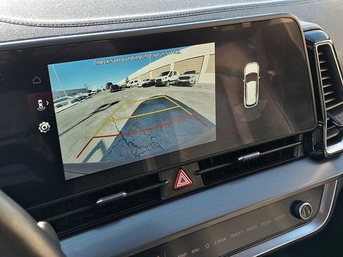 Certified 2023 Kia Sportage EX image 18