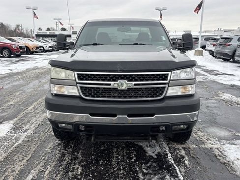 Used 2006 Chevrolet Silverado 2500 LT w/ Snow Plow Prep Package image 2