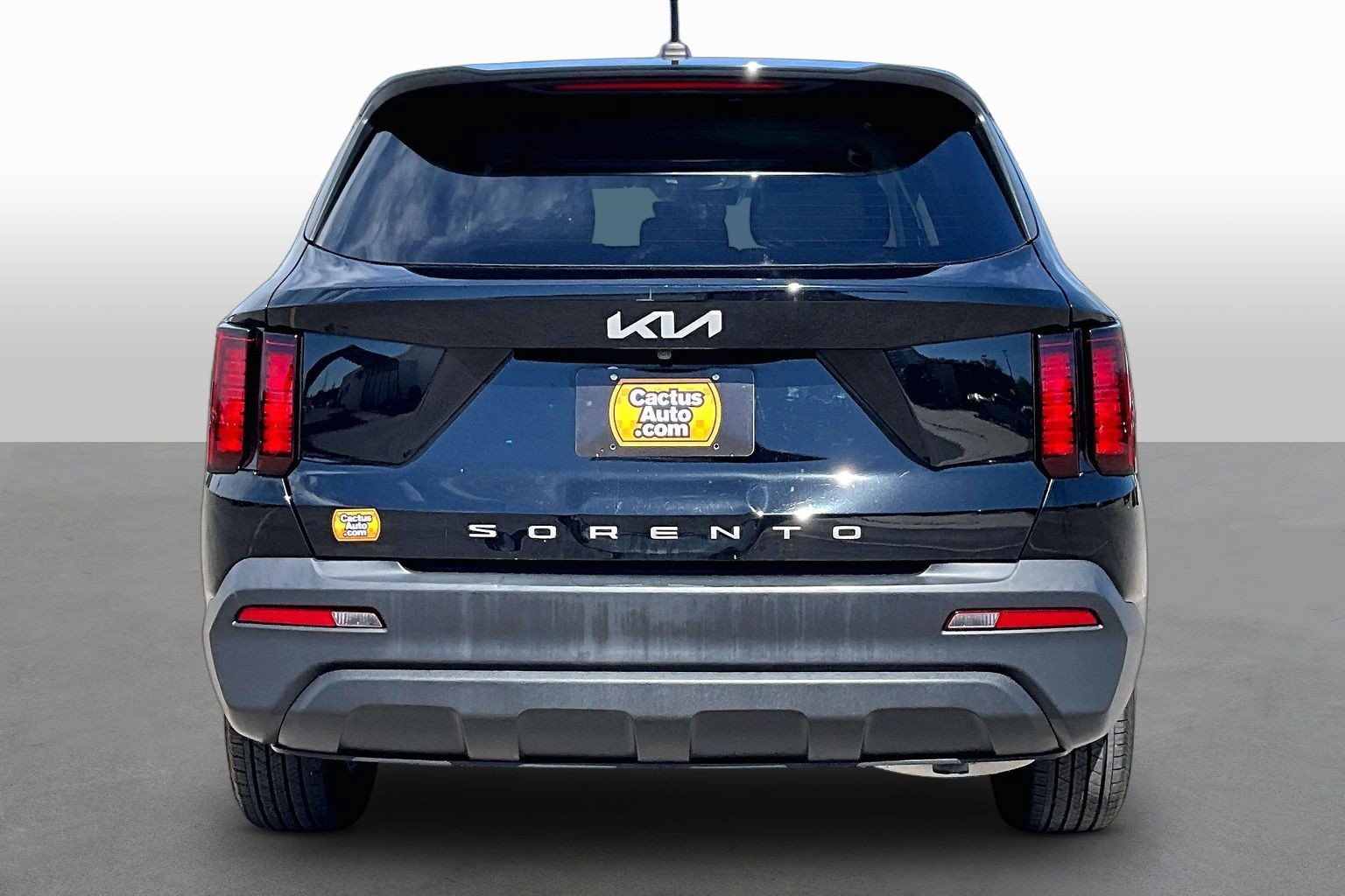 Used 2022 Kia Sorento LX FWD image 4