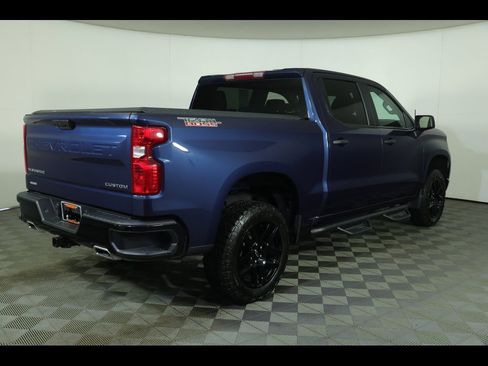 Used 2022 Chevrolet Silverado 1500 Custom Trail Boss image 2
