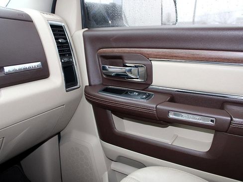 Used 2018 RAM 2500 Laramie w/ Convenience Group image 39